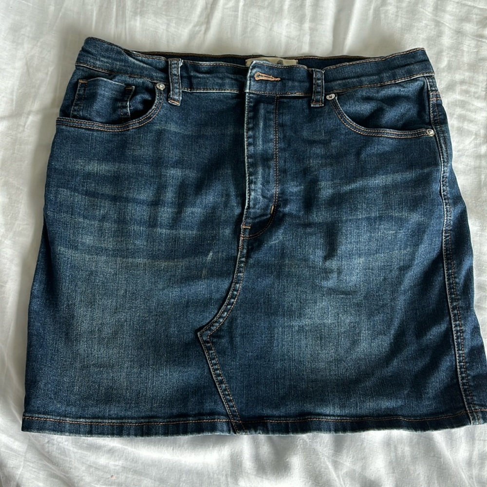 Free people super stretch denim skirt - size 31